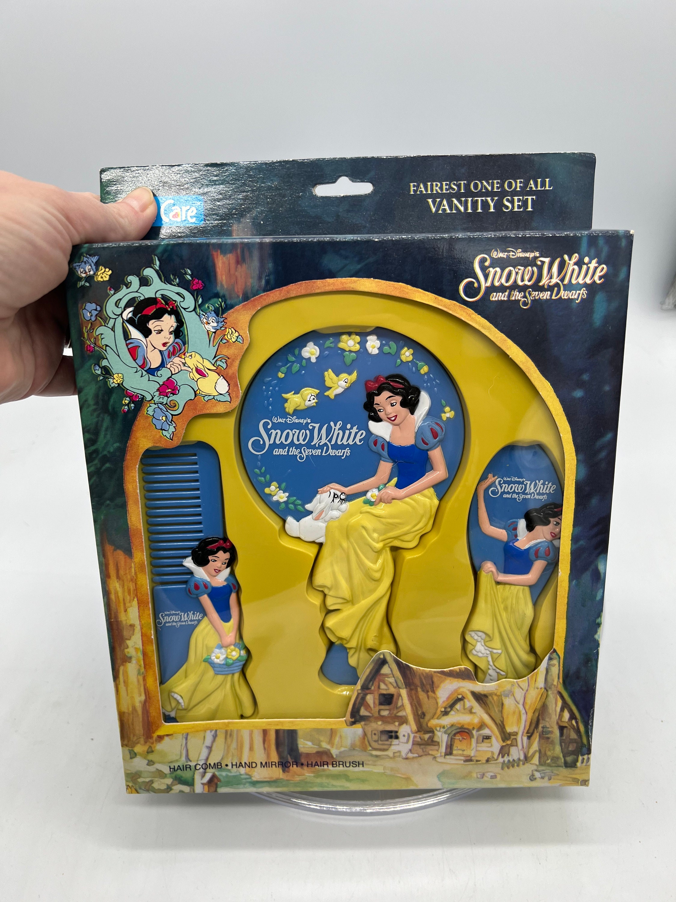 Vintage 1990s Disney's Snow White and the Seven Dwarfs Sculptured