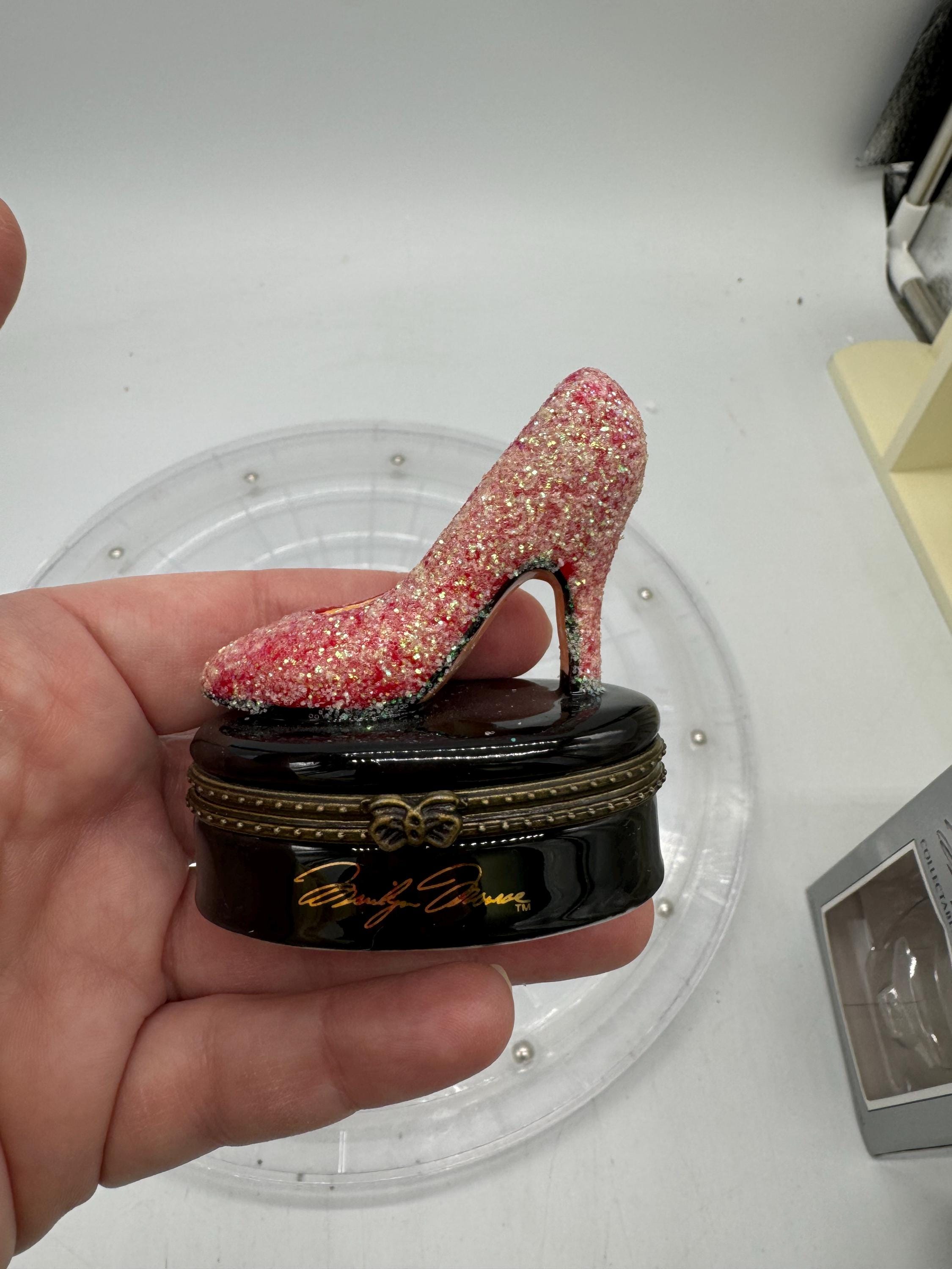Marilyn Monroe Collectible: Sparkle Heel Porcelain Hinged Box - Etsy