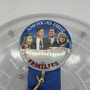 52nd United States Inaugural Celebration 42nd President Bill Clinton 45th Vice President AL Gore January 20th, 1993 Pin and Ribbon.