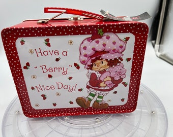 Vintage Strawberry Shortcake Metal Lunch Box New still wrapped in plastic!
