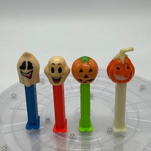 Vintage Halloween Pez Dispencers. Ghost, Jack O'latttern, Ghost Face, Ghoul and Witch image 5