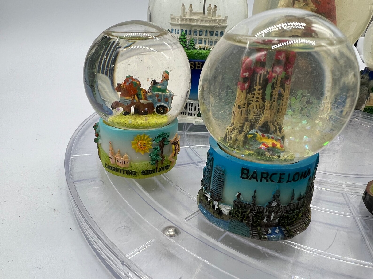 Vintage Novelty Around the World Snowglobes. - Etsy