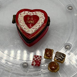 &quot;Valentinstag Herz Schmuckbox mit Süßigkeiten - &quot;&quot;Be Mine&quot;&quot; Geschenk.&quot;