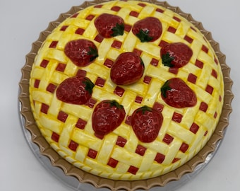 Vintage Ceramic Strawberry Lattice Pie Holder!!
