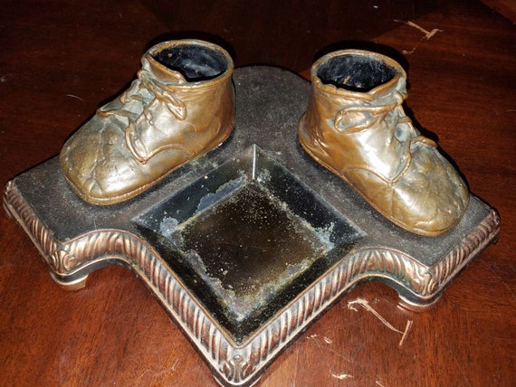 Vintage Bronze Baby Shoes on bronze 