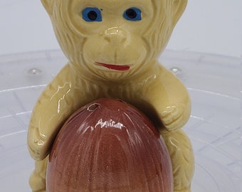 Vintage Monkey and Coconut Salt and pepper set.  Monkey see...Monkey Do!