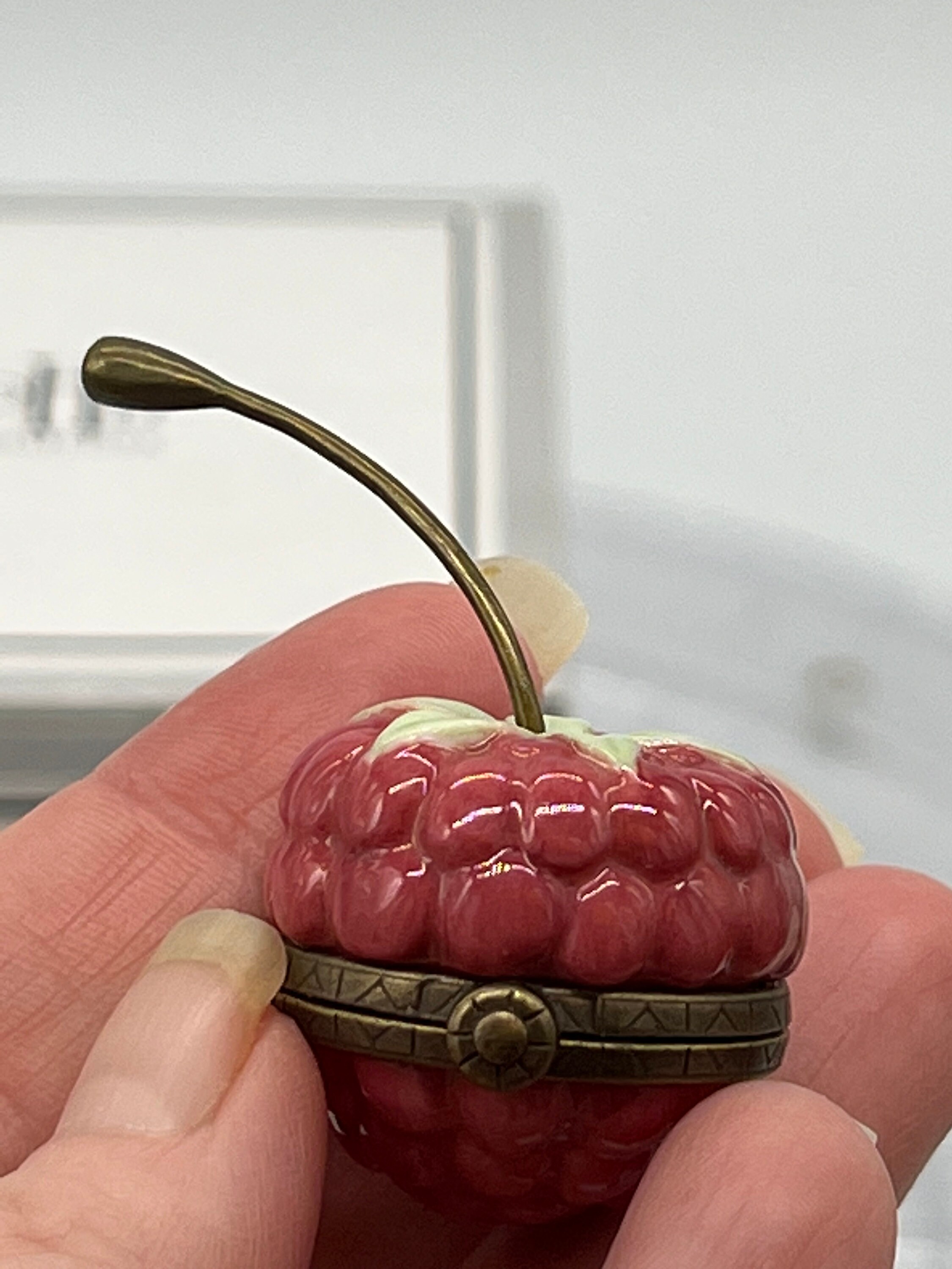 Midwest of Cannon Falls PHB Porcelain Hinged Box Fruit Midwest of Cannon Falls PHB Porcelain Hinged Box Fruit