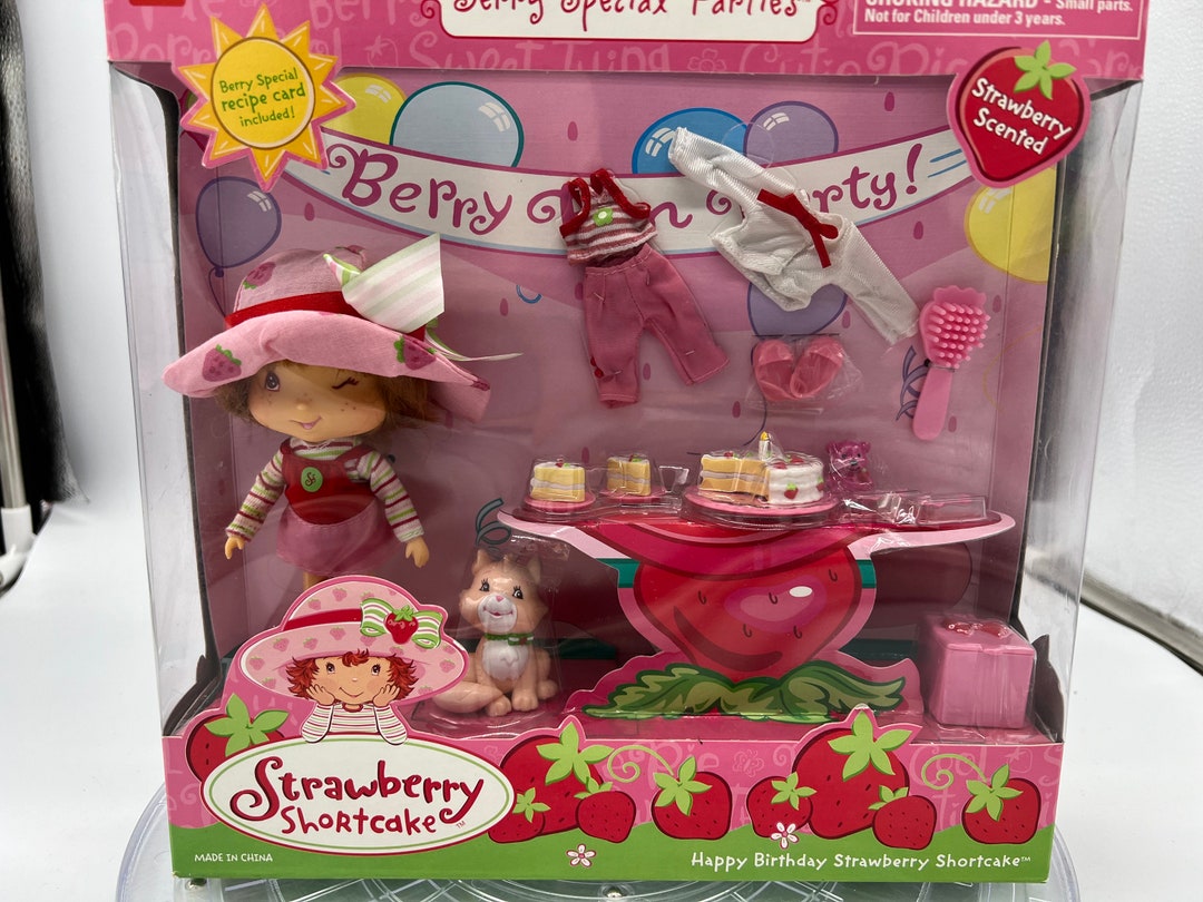 2002 Rare BAN DAI Strawberry Shortcake Happy Birthday With Custard