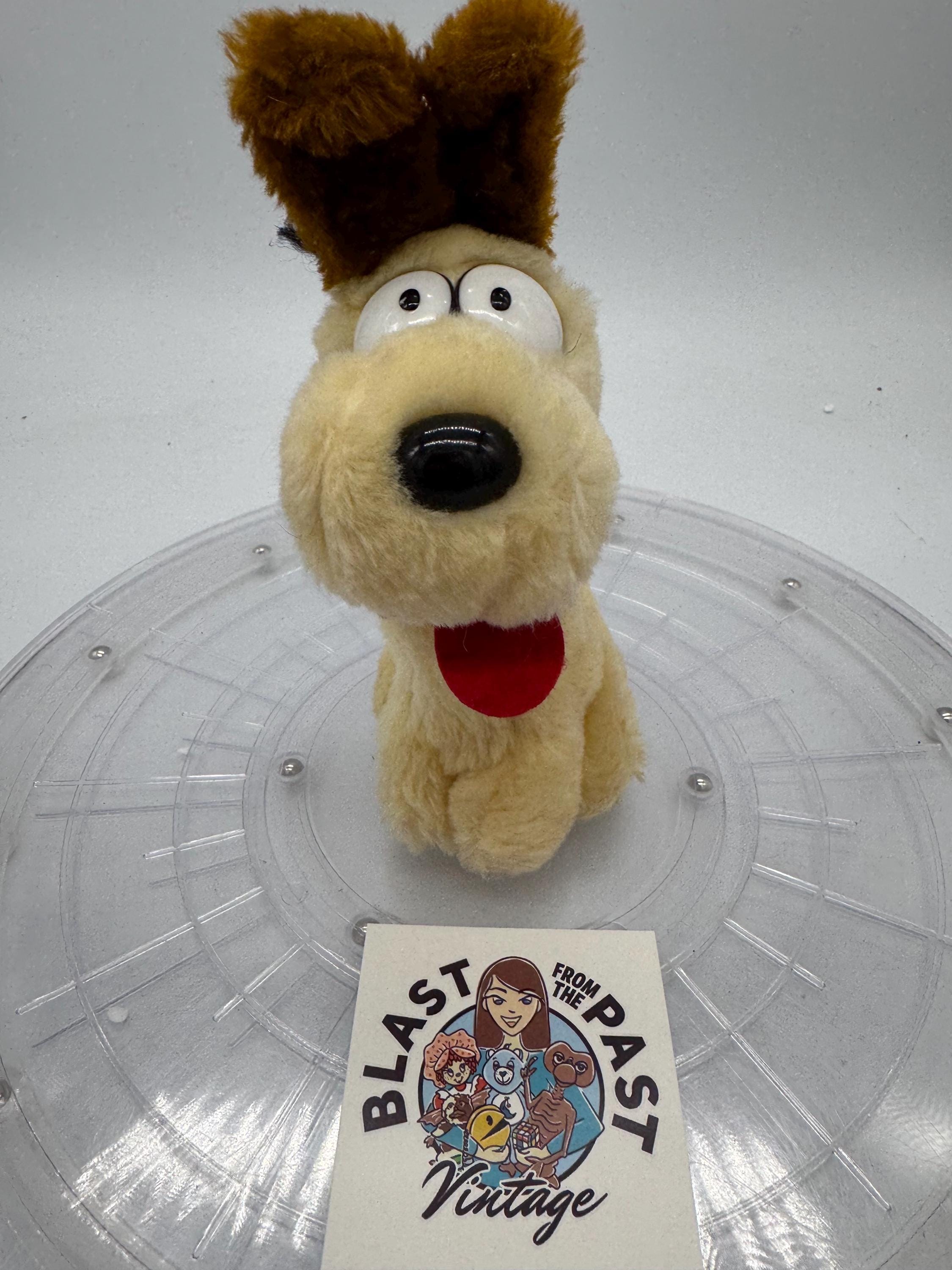 1983 Garfield Odie Plush Toy 7 inches tall.