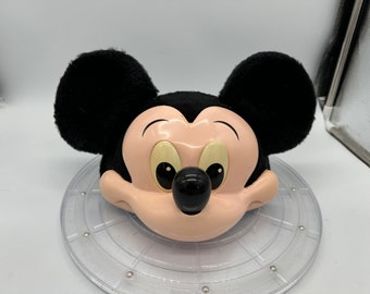 Cappello da camionista in stile Disneyland anni '90 con personaggio 3D di Topolino.