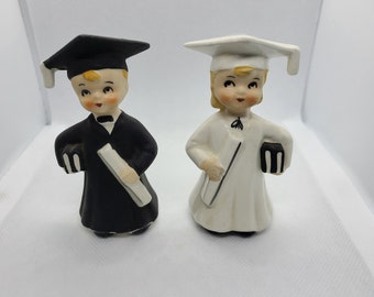 vintage Graduation Boy and Girls tous et Pepper Shakers.