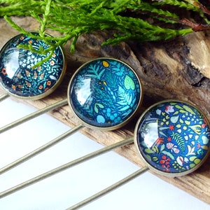 Floral Cabochon Shawl Pin: Bronze Rustic Scarf Brooch