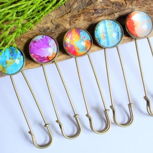 Rustic Shawl Pin: Cabochon Scarf Pin, Kilt Brooch, Stitch Holder