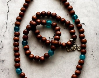 Wooden bead jewelery set