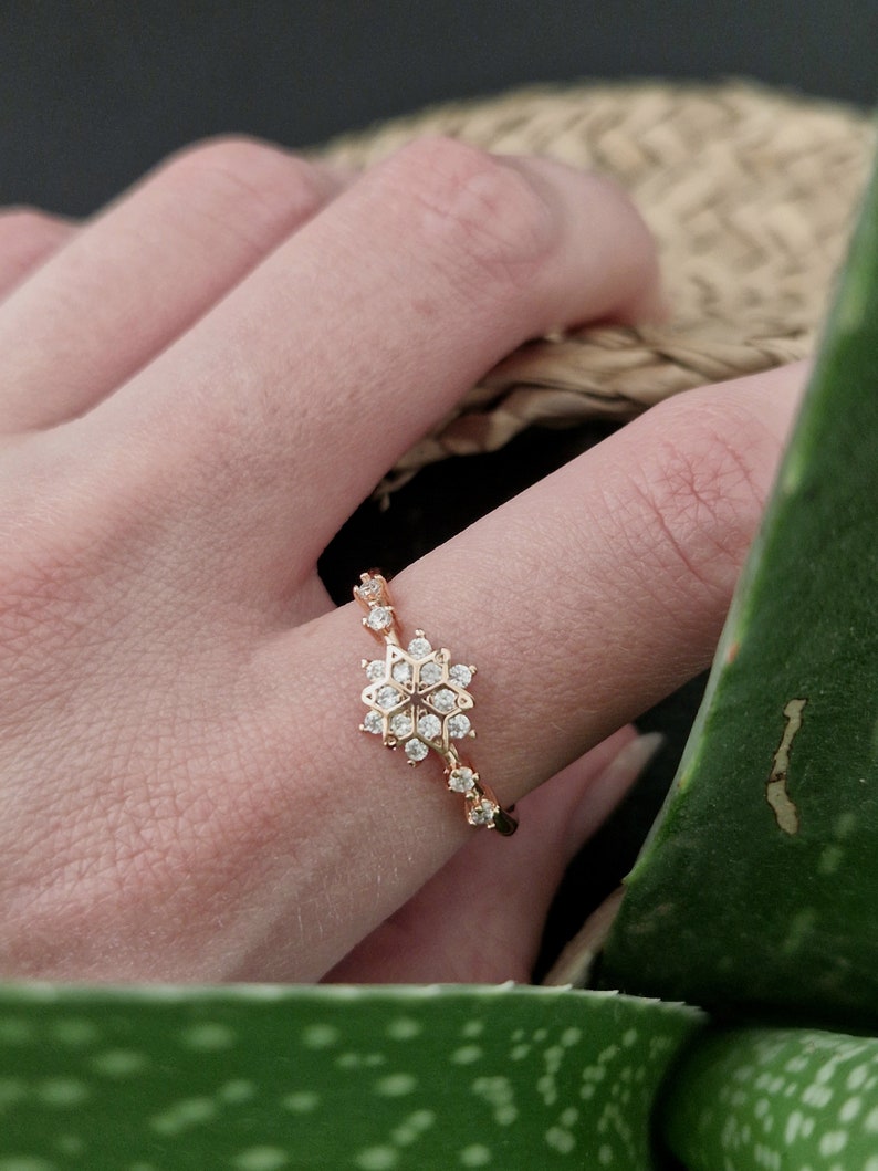 Rose gold snowflake ring image 4