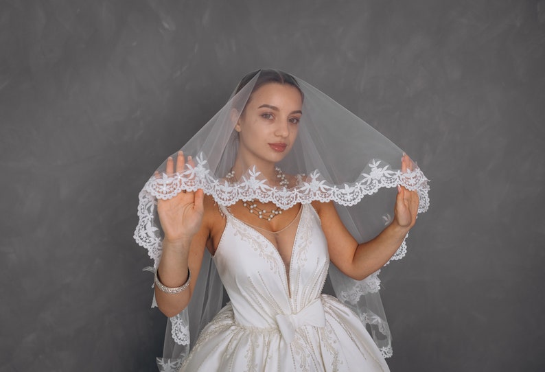 blusher lace veil