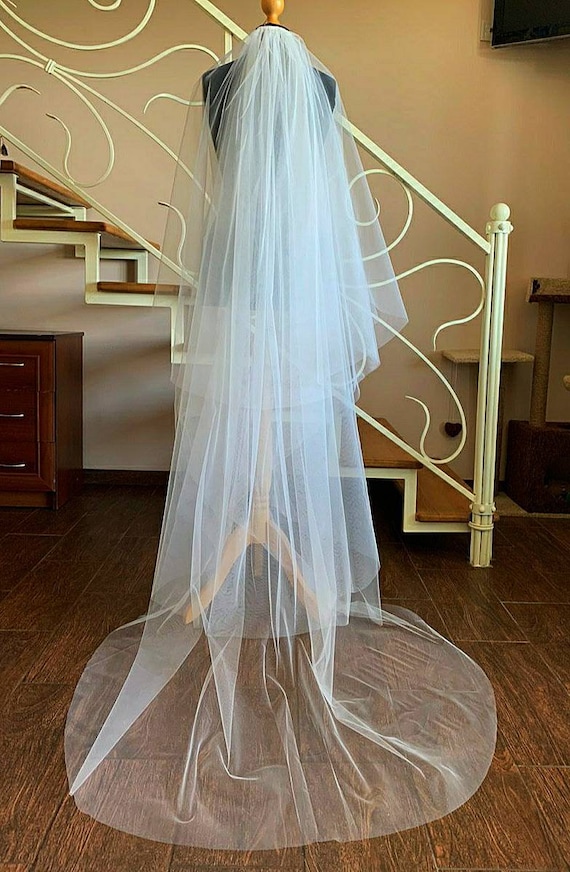 3 tiered wedding tulle veil Brinote 3-Tier Bride Wedding Veil with Comb Ivory Short  main image 2