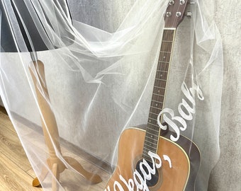 Bespoke Wedding Veil: Personalized Embroidery with Silk Thread
