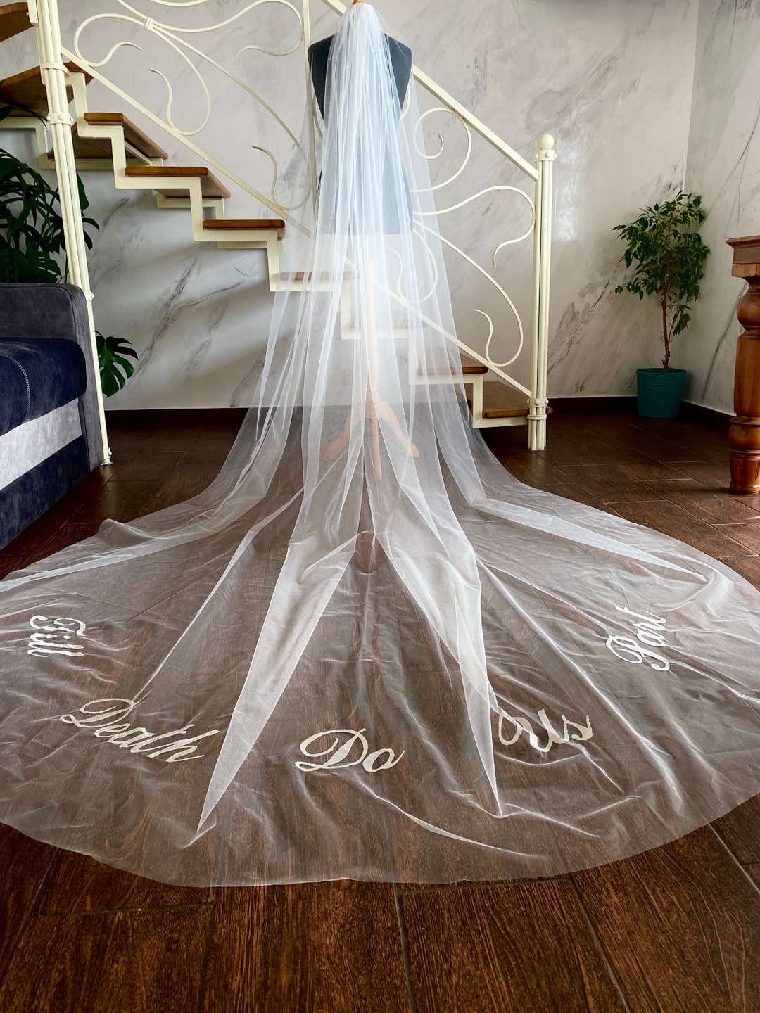 Bespoke Wedding Veil: Personalized Embroidery, Silk Thread Tulle Veil ...