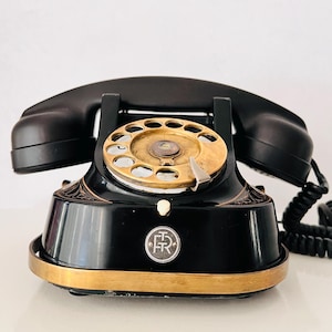 Vintage Retro Telephone, Black Telephone, Dutch Retro, Rotary Telephone , Desk Telephone, Black Bakelite