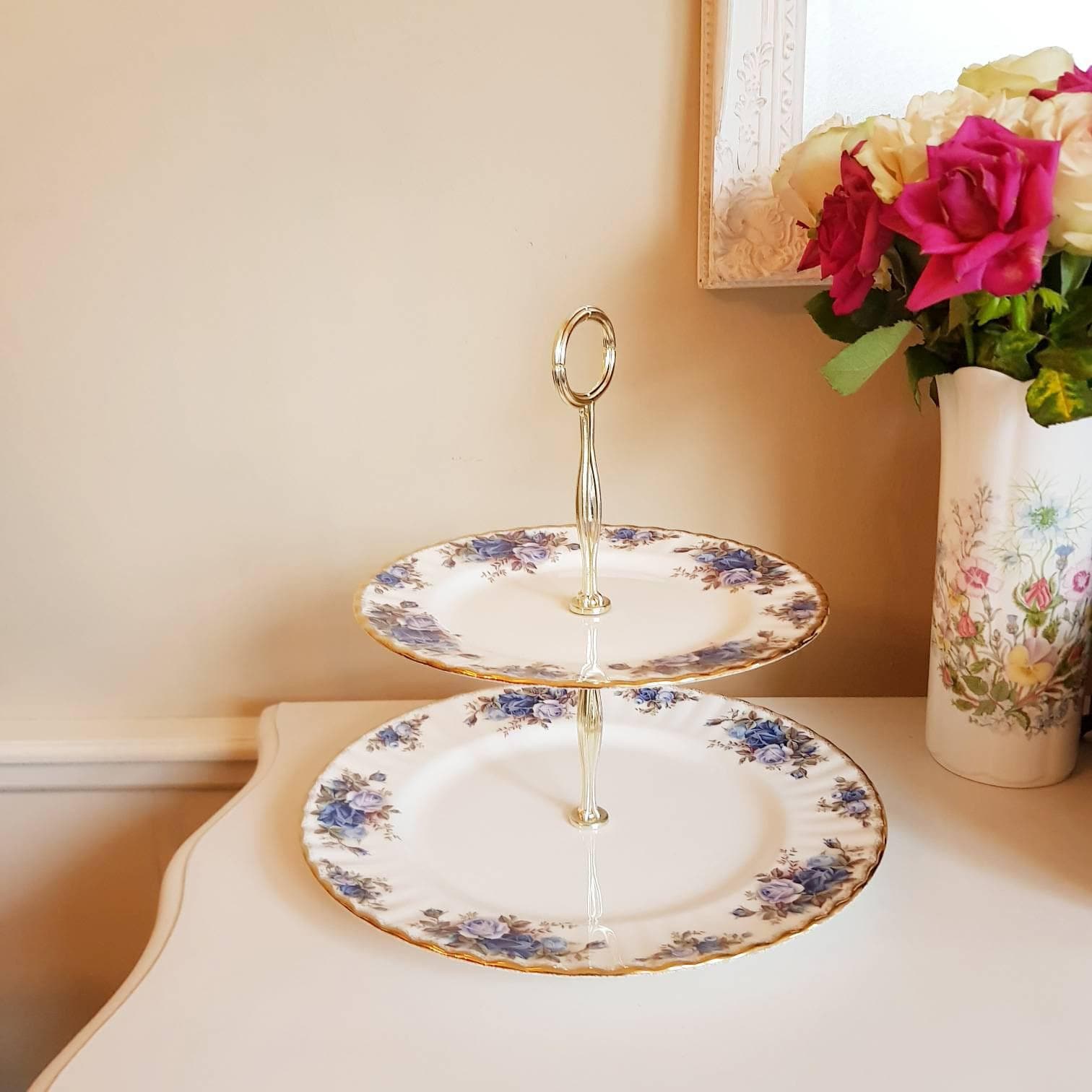 ✳︎希少✳︎ロイヤルアルバート ムーンライトローズ ケーキスタンド 3段 ロイヤルアルバート ムーンライトローズ ケーキスタンド：ヴィンテージ