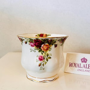 Royal Albert Old Country Roses Porcelain Flower Pot – English Bone China Planter