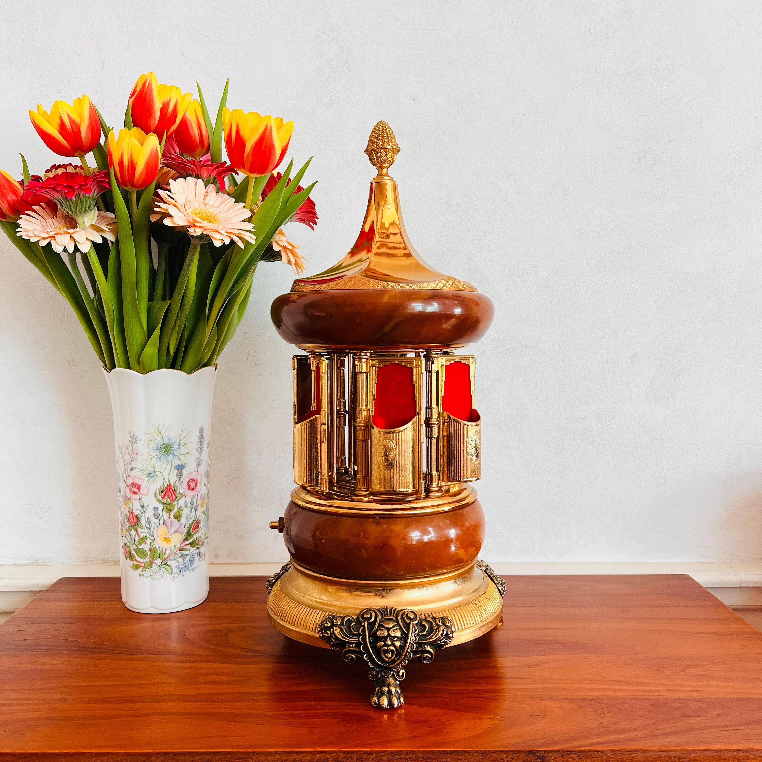 lipstick and cigarette holder Sharing this curiosity-, Have you ever seen an antique musical mechanical lipstick/cigarette holder?? A rare find. Any guesses to what one might be worth today?? #cigaretteholder #lipstickholder Cigarette Music Box Reuge Lipstick