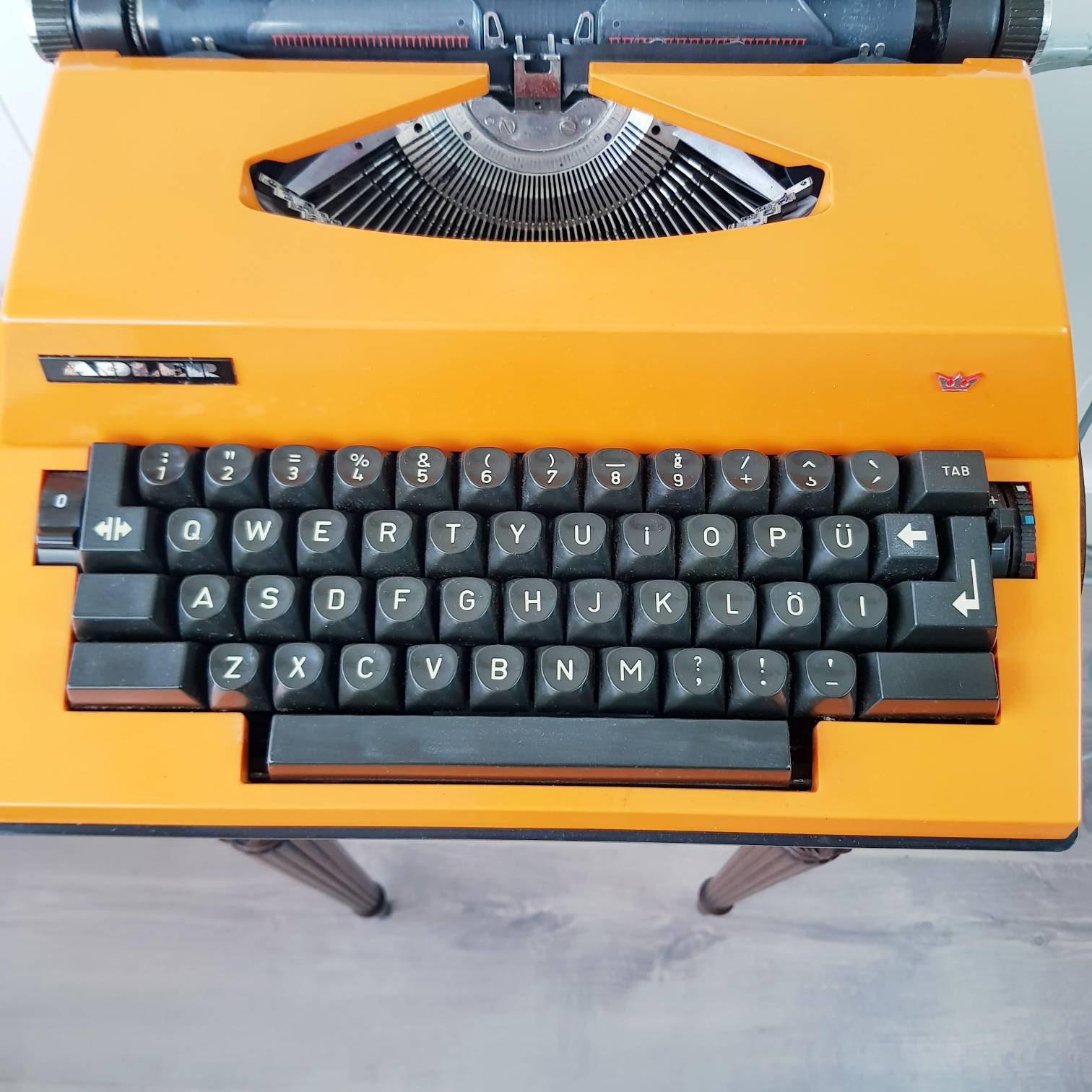 【ビンテージ・極レア】電動タイプライター Adler Gabriele 2000 Adler Gabriele 2000 German ElectricTypewriter Orange Vintage