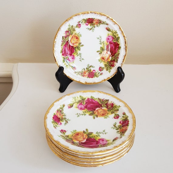 Royal albert Old Country Roses Gravy boat and plate (DEB) Royal albert Old Country Roses Gravy boat and plate (DEB)