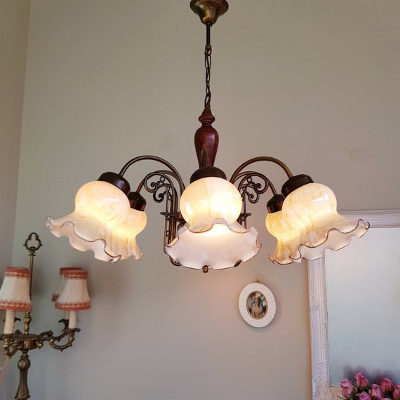 Vintage 6 Arms Stunning Chandelier. County Style. Home Lighting