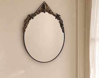 Vintage Baroque Oval Mirror – Ornate Gold Floral Frame