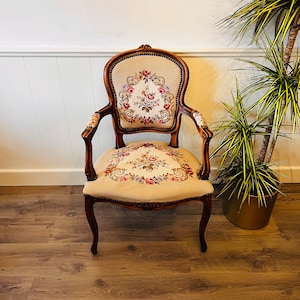 Louis XV style toile/tapestry chair with roses