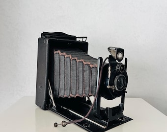 ヴィンテージ 折りたたみカメラ 黒 アプラナートレンズ搭載のアンティーク折りたたみカメラ｜1900年代頃の