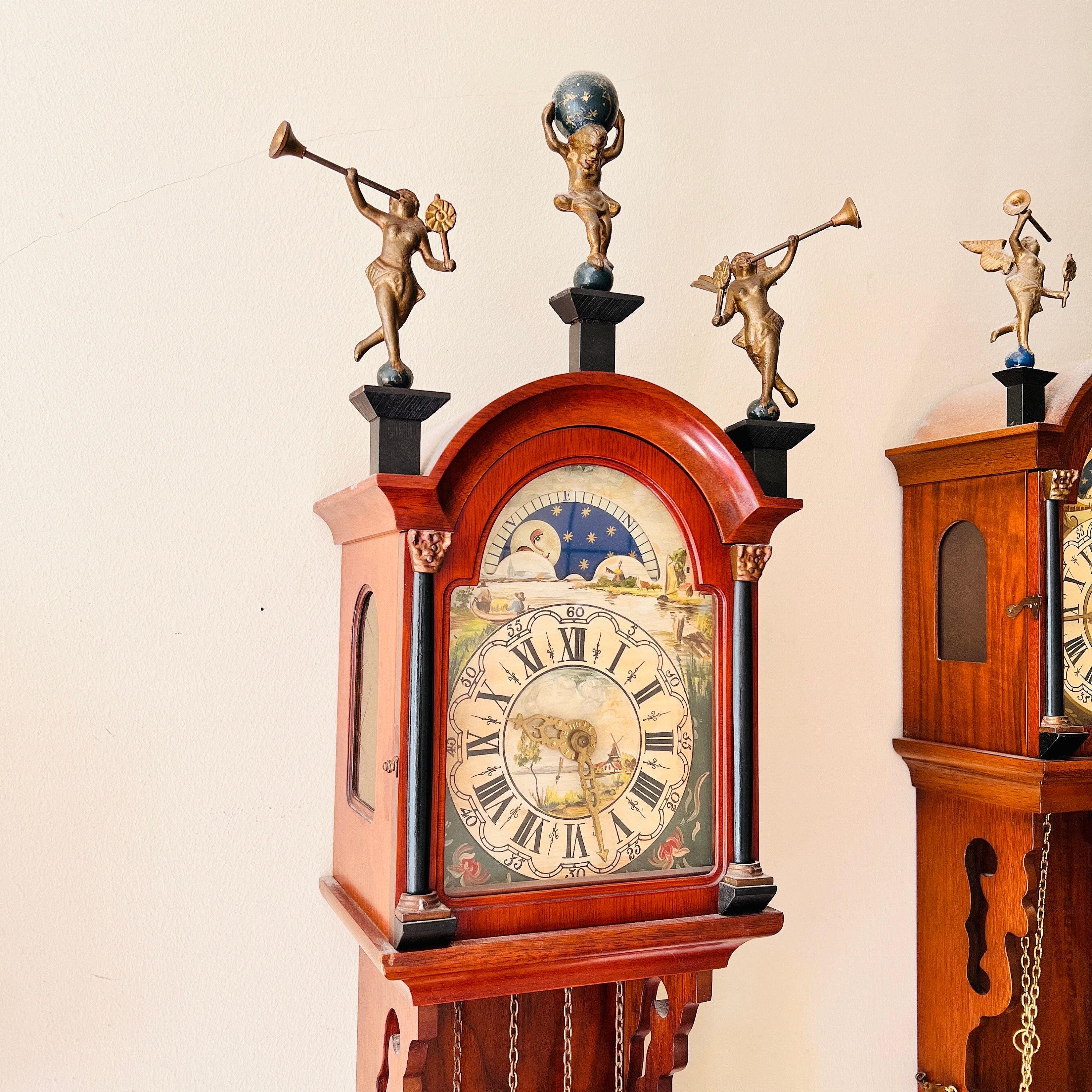 Warmink Wuba Dutch Wall Clock – Brass Pendulum, Moon Phase, Hand