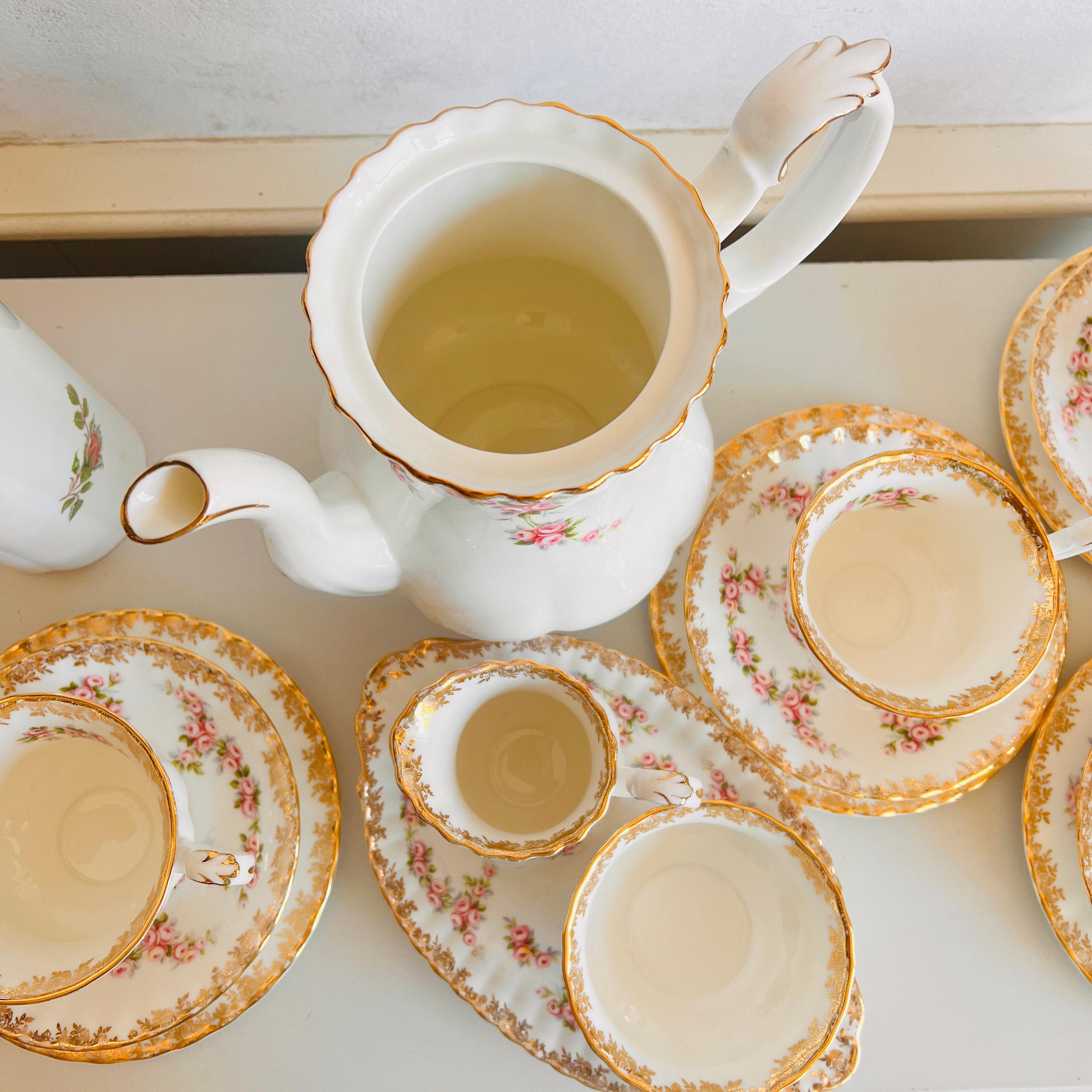 ロイヤルアルバート　  DIMITY ROSE セット Royal Albert Dimity Rose Bone China Tea Coffee Set, 22-piece LTD