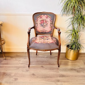 French Tapestry Armchair – Carved Wood Frame, Antique Style Upholstery