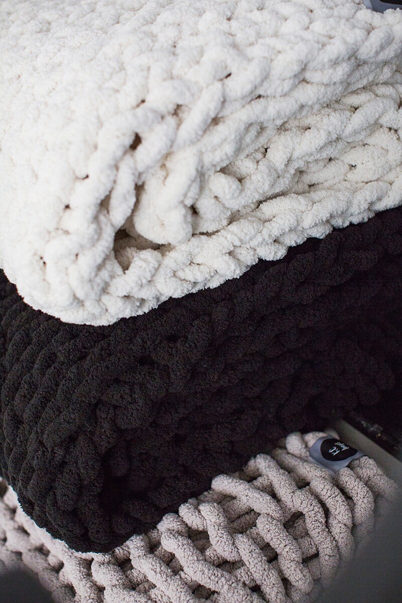 Vegan Chenille Blanket, 100 Polyester, 25X30, 30X40, 40X50, 40X60