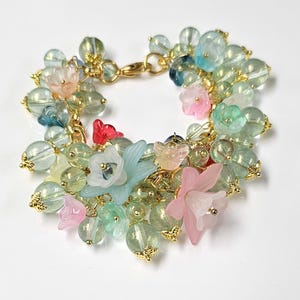Beaded bracelet, chain bracelet with charms and beads, flower bracelet, floral bracelet, beaded jewelry, gold plated bracelet - Early Spring