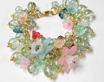 Beaded bracelet, chain bracelet with charms and beads, flower bracelet, floral bracelet, beaded jewelry, gold plated bracelet - Early Spring