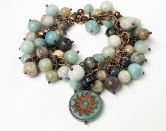 Beaded bracelet with etched natural brass chain and charms - Costa Del Sol