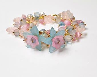 Beaded bracelet, chain bracelet with charms and beads, flower bracelet, floral bracelet, gold plated bracelet - Pretty in Pink