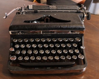 1937 Royal De Luxe Working Typewriter