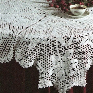 Patrón vintage de mantel de crochet con filetes de narcisos en PDF