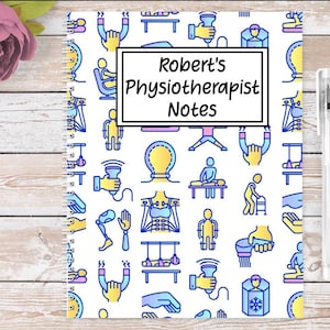 Puede incluir: Una libreta blanca de espiral con un patrón colorido de iconos de fisioterapia. La portada tiene un título que dice "Robert's Physiotherapist Notes".