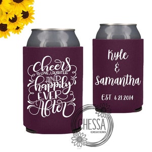 Gepersonaliseerde huwelijksgunst Kan Cozie, Proost om lief te hebben, lachen en nog lang en gelukkig, bierblikje koeler, aubergine, kies je kleuren!