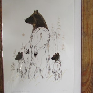 Cartão de arte GRIZZLY MOTHER and CUBS do artista Ojibway Ernest Cobiness 6"x9" com envelope em branco dentro Feito no Canadá (#1965)