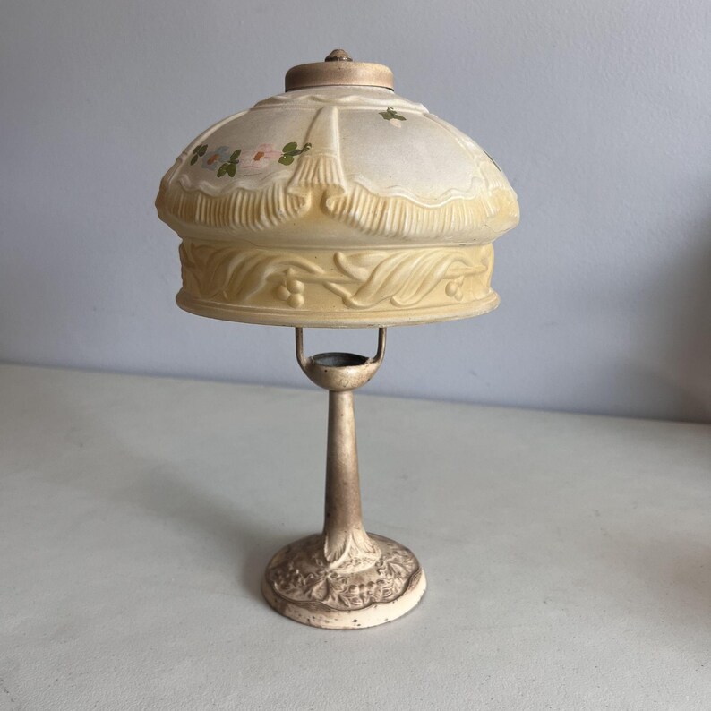 Vintage Aladdin Mfg Co Lamp No 4 Cast Iron Base and Glass Shade Muncie
