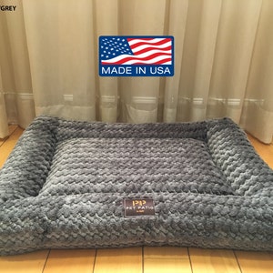 Small Long Wool Padded Pet Bed Grey