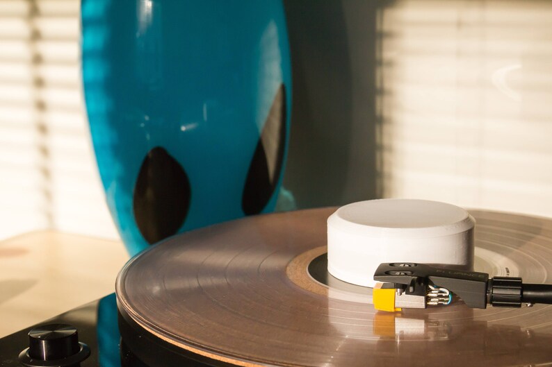 Adjustable Vinyl Record Weight Clamp Stabilizer Using Currency 3D