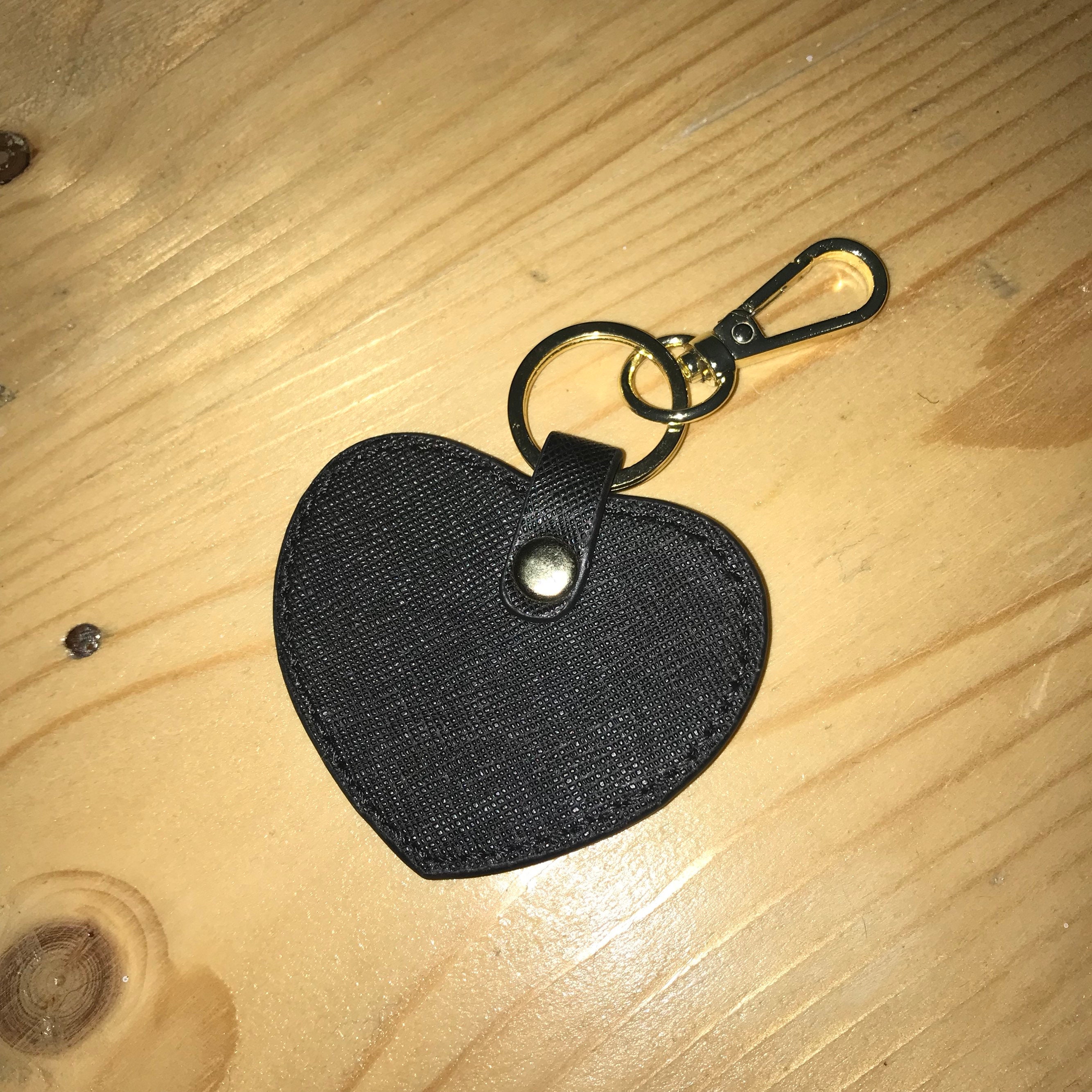 BLACK Saffiano GENUINE LEATHER Heart Keyring Key Chain for